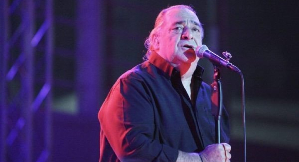 Αγνώριστος, -42 κιλά μπροστά στις κάμερες: Άλλος άνθρωπος ο Βασίλης Καρράς μετά την περιπέτεια της υγείας του Αγνώριστος, -42 κιλά μπροστά στις κάμερες: Άλλος άνθρωπος ο Βασίλης Καρράς μετά την περιπέτεια της υγείας του
