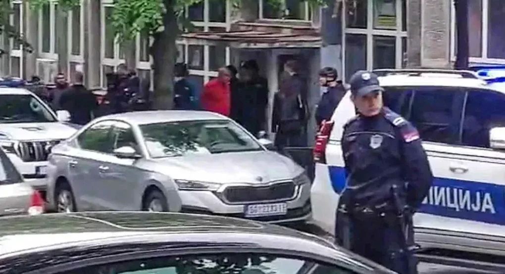 Πυροβολισμοί σε δημοτικό σχολείο στο Βελιγράδι - Ένας νεκρός φύλακας, πολλά τραυματισμένα παιδιά