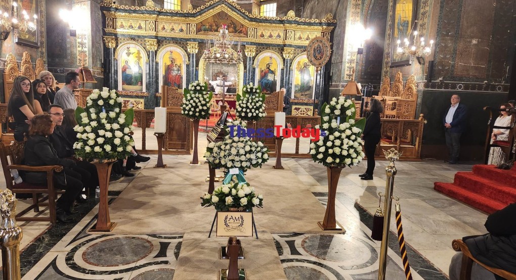 Θεσσαλονίκη: Σε κλίμα συγκίνησης η κηδεία του δημοσιογράφου Χρήστου Μάτη (ΦΩΤΟ)
