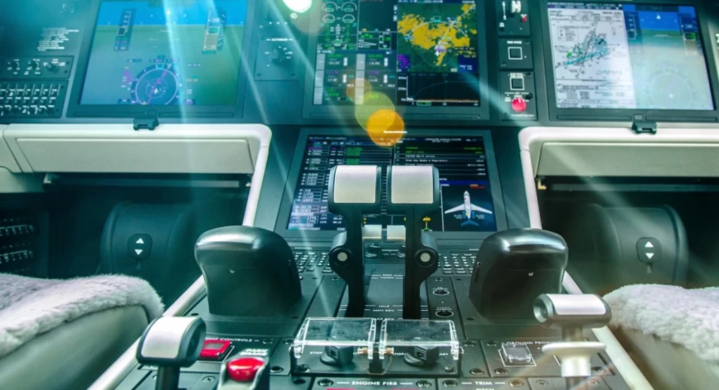 Συμμορία έβγαζε πλαστά διπλώματα σε πιλότους