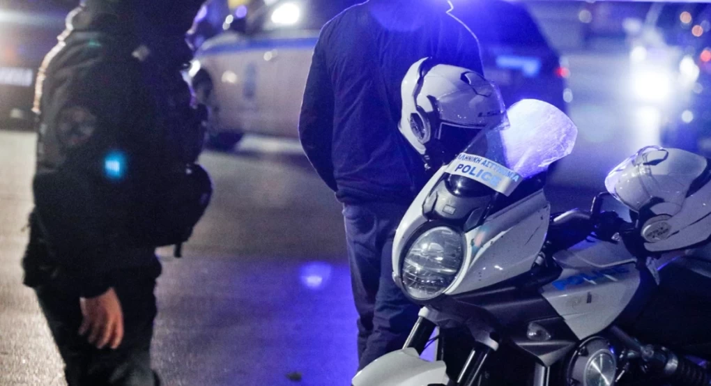 Κρήτη: Πήγε να βάλει φωτιά στο σπίτι του πρώην της και του έσκισε τα λάστιχα Κρήτη: Πήγε να βάλει φωτιά στο σπίτι του πρώην της και του έσκισε τα λάστιχα