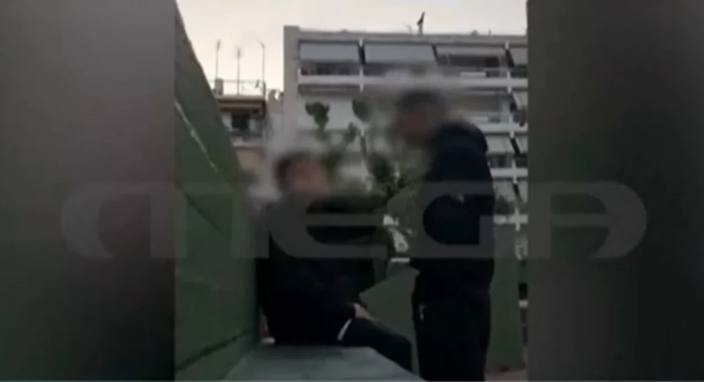 Γαλάτσι: Συμμορία ανηλίκων ξυλοκόπησε 12χρονο Γαλάτσι: Συμμορία ανηλίκων ξυλοκόπησε 12χρονο