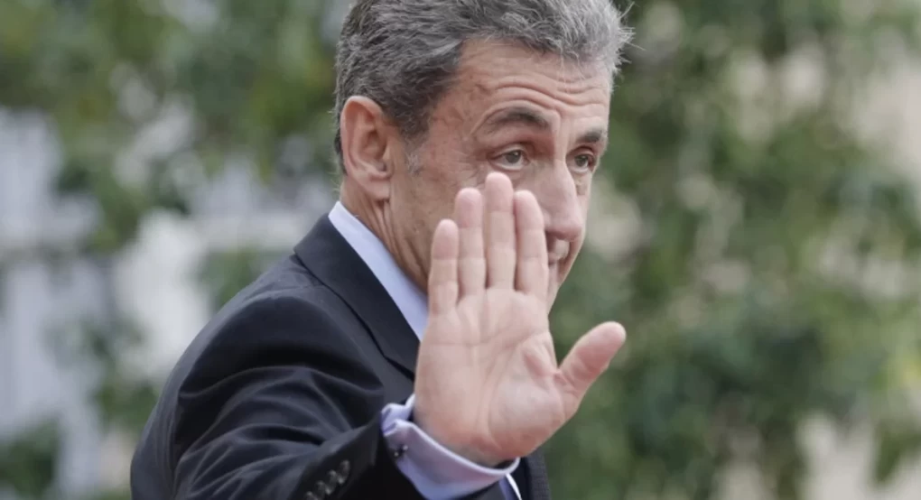 Ενα χρόνο φυλακή στον Σαρκοζί για διαφθορά -Θα είναι έξω με βραχιολάκι Ενα χρόνο φυλακή στον Σαρκοζί για διαφθορά -Θα είναι έξω με βραχιολάκι