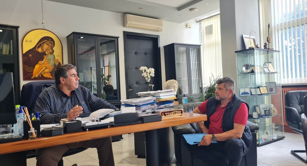 Συνάντηση Τζαμτζή με τον πρόεδρο του Αρχαγγέλου για το κεράσι Συνάντηση Τζαμτζή με τον πρόεδρο του Αρχαγγέλου για το κεράσι