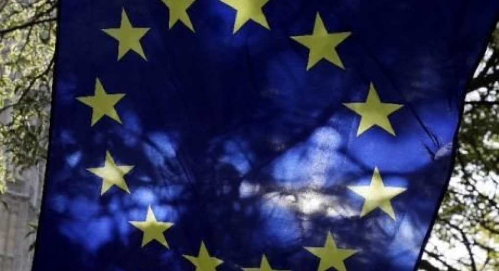 Εαρινό Ευρωβαρόμετρο: 8 στους 10 Eλληνες δυσκολεύονται να πληρώσουν τους λογαριασμούς - Πέφτει το βιοτικό επίπεδο Εαρινό Ευρωβαρόμετρο: 8 στους 10 Eλληνες δυσκολεύονται να πληρώσουν τους λογαριασμούς - Πέφτει το βιοτικό επίπεδο