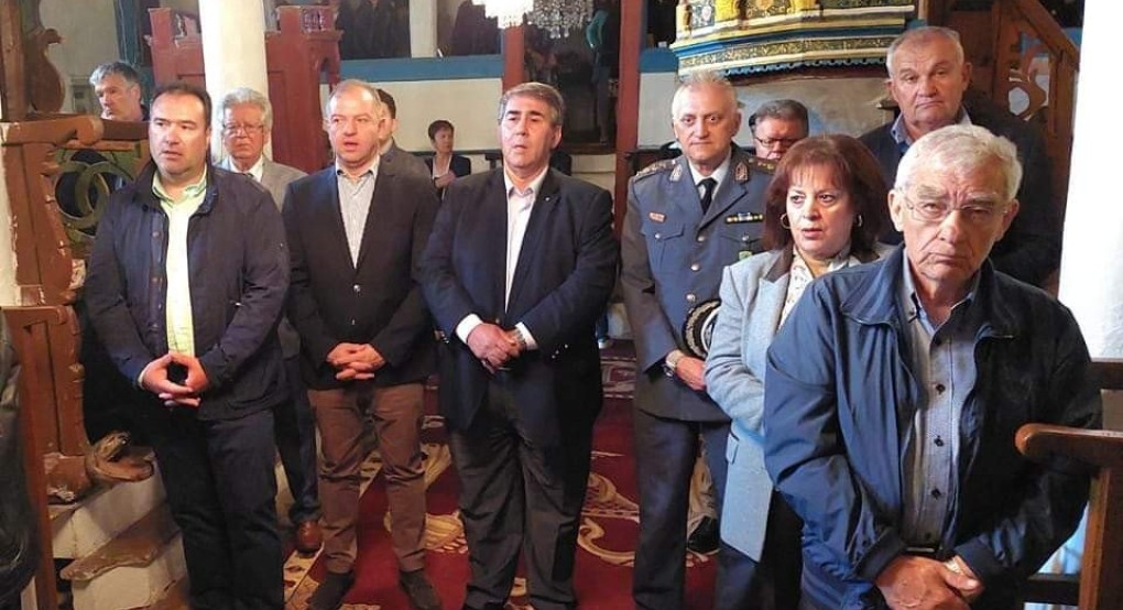 Πανηγυρική Θεία Λειτουργία στον Άγιο Αθανάσιο Πανηγυρική Θεία Λειτουργία στον Άγιο Αθανάσιο