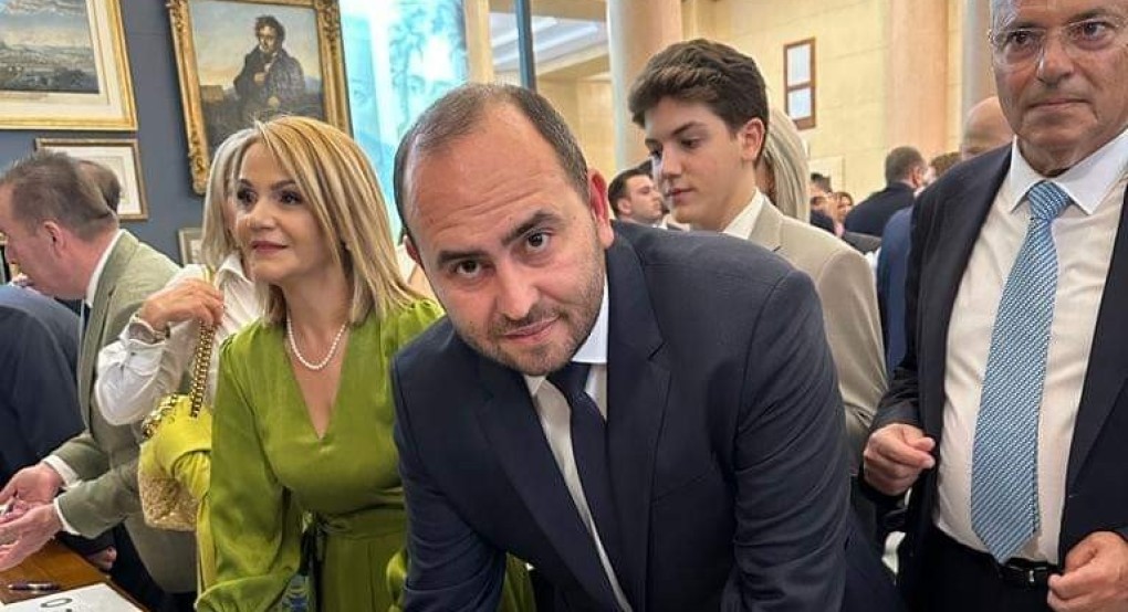 Λάκης Βασιλειάδης: Μεγάλη μου τιμή να ορκίζομαι βουλευτής για 2η φορά Λάκης Βασιλειάδης: Μεγάλη μου τιμή να ορκίζομαι βουλευτής για 2η φορά