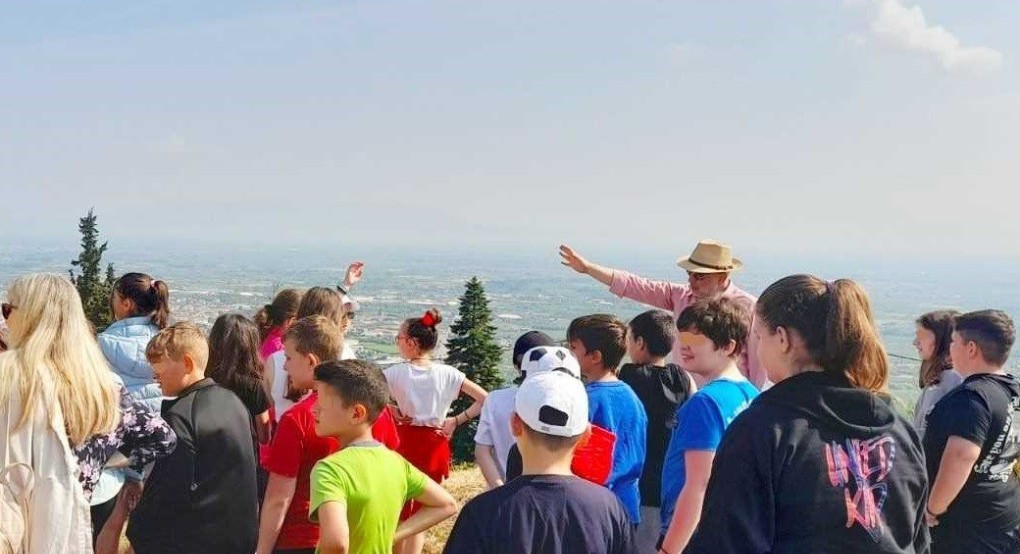 Μαθητές του 4ου Δημοτικού Σχολείου Βέροιας στις εγκαταστάσεις της ΔΕΥΑ Βέροιας Μαθητές του 4ου Δημοτικού Σχολείου Βέροιας στις εγκαταστάσεις της ΔΕΥΑ Βέροιας