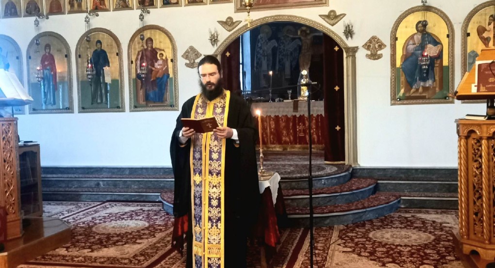 Οι ακολουθίες στον ΙΝ Αγίου Αντωνίου Αριδαίας Οι ακολουθίες στον ΙΝ Αγίου Αντωνίου Αριδαίας