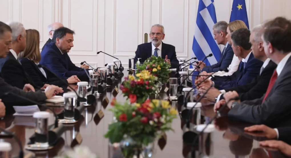 Εκλογές 2023, υπηρεσιακή κυβέρνηση: Το πρώτο υπουργικό συμβούλιο υπό τον Ιωάννη Σαρμά Εκλογές 2023, υπηρεσιακή κυβέρνηση: Το πρώτο υπουργικό συμβούλιο υπό τον Ιωάννη Σαρμά