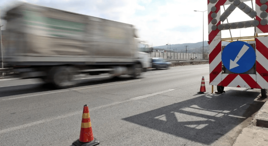 Εργασίες αντικατάστασης στηθαίων ασφαλείας στην Ε.Ο. Θεσσαλονίκης-Νέων Μουδανιών από την Περιφέρεια Κεντρικής Μακεδονίας