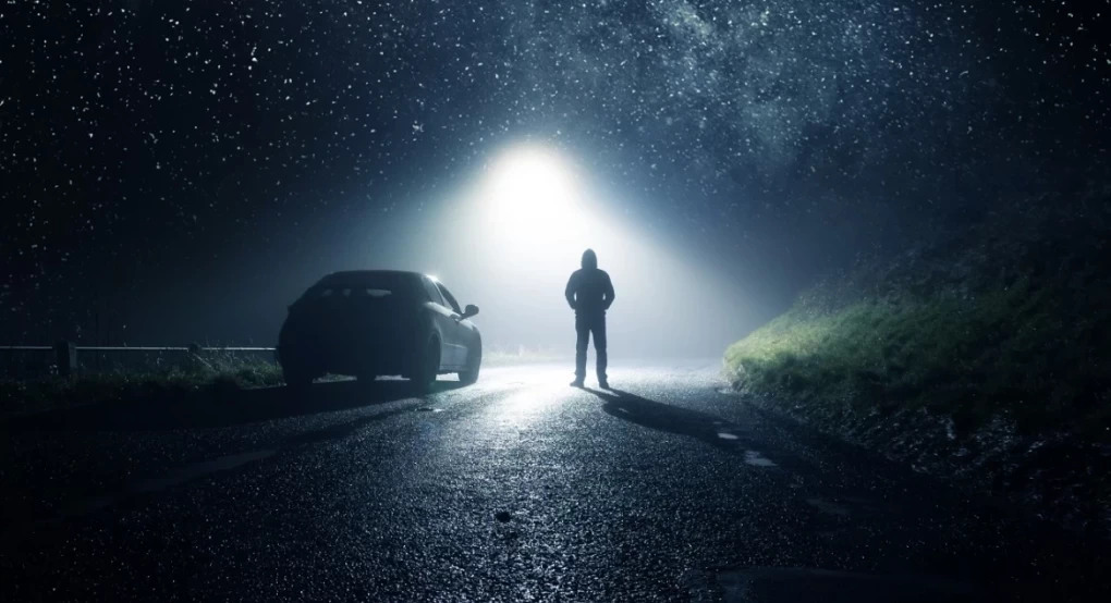 UFO: «Σίγουρος 100% ότι ζουν ανάμεσά μας εξωγήινοι» δηλώνει καθηγητής του πανεπιστημίου Στάνφορντ UFO: «Σίγουρος 100% ότι ζουν ανάμεσά μας εξωγήινοι» δηλώνει καθηγητής του πανεπιστημίου Στάνφορντ