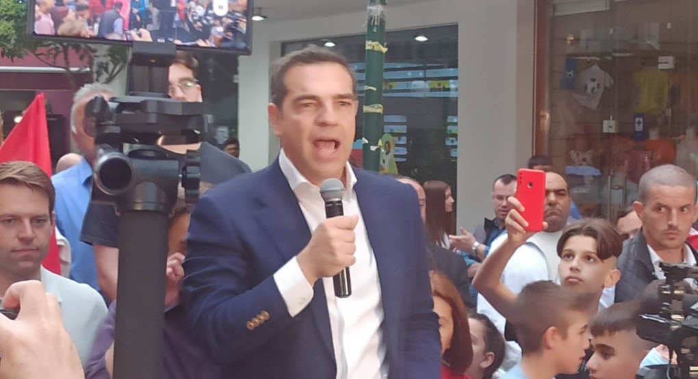 Ποια συνάντησε ο Τσίπρας λίγο πριν την ομιλία των Γιαννιτσών Ποια συνάντησε ο Τσίπρας λίγο πριν την ομιλία των Γιαννιτσών