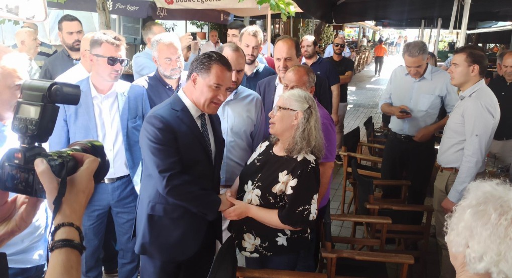 Ο Άδωνης Γεωργιάδης έδωσε "μήνυμα νίκης" από τα Γιαννιτσά Ο Άδωνης Γεωργιάδης έδωσε "μήνυμα νίκης" από τα Γιαννιτσά