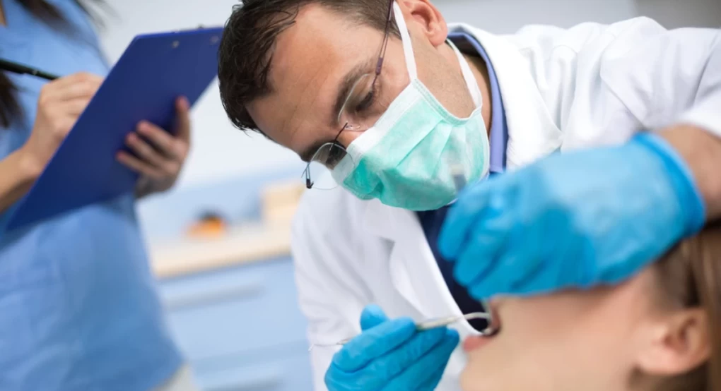 Dentist Pass: Διευρύνεται το πρόγραμμα και για εφήβους έως 17 ετών Dentist Pass: Διευρύνεται το πρόγραμμα και για εφήβους έως 17 ετών