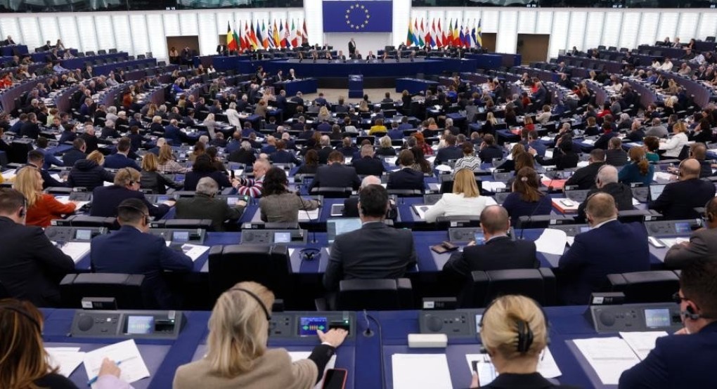 Κάηκαν με τον χυλό, φυσούν και το γιαούρτι στην Ε.Ε. Κάηκαν με τον χυλό, φυσούν και το γιαούρτι στην Ε.Ε.