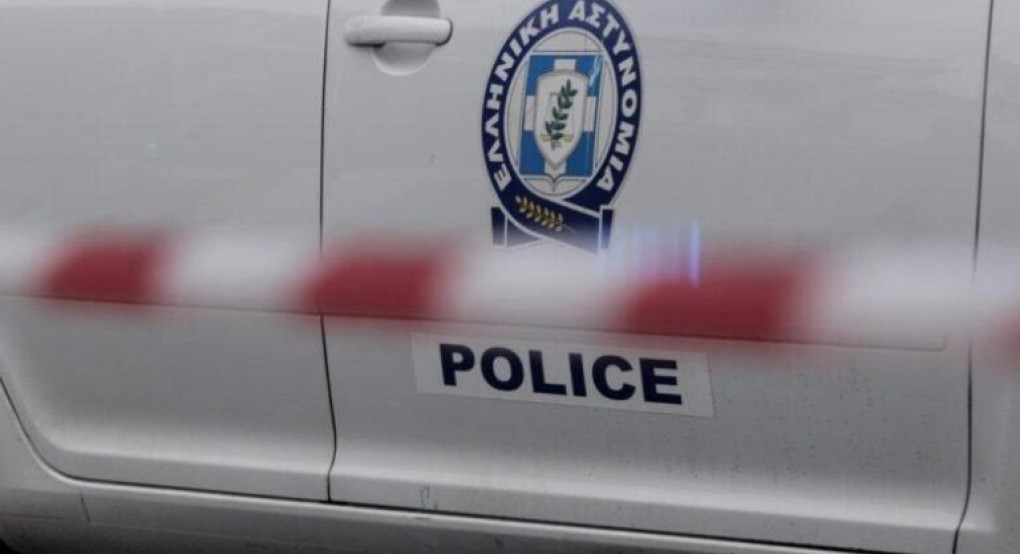 Εντοπίστηκε αυτοκίνητο με βαρύ οπλισμό Εντοπίστηκε αυτοκίνητο με βαρύ οπλισμό
