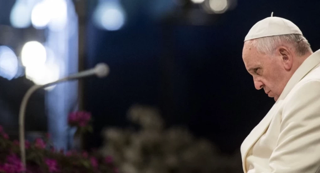 Πάπας Φραγκίσκος: Στο νοσοκομείο για «επείγουσα» εγχείρηση
