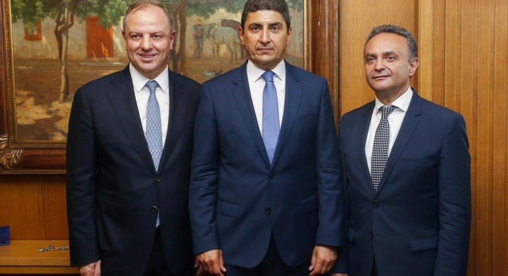 Λευτέρης Αυγενάκης: «Θα εργαστούμε σκληρά για να αποκτήσει τη μέγιστη αξία ο μόχθος των αγροτών, κτηνοτρόφων και αλιέων μας» Λευτέρης Αυγενάκης: «Θα εργαστούμε σκληρά για να αποκτήσει τη μέγιστη αξία ο μόχθος των αγροτών, κτηνοτρόφων και αλιέων μας»