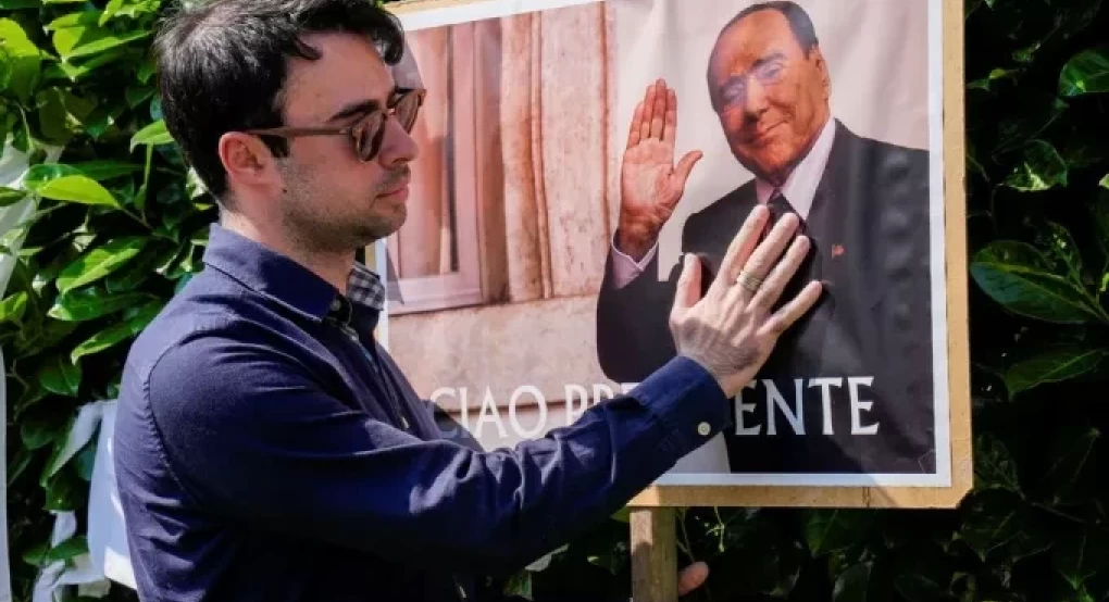 Ποιος θα κληρονομήσει την αυτοκρατορία Μπερλουσκόνι; Φήμες ότι είχε αλλάξει τη διαθήκη του στο νοσοκομείο