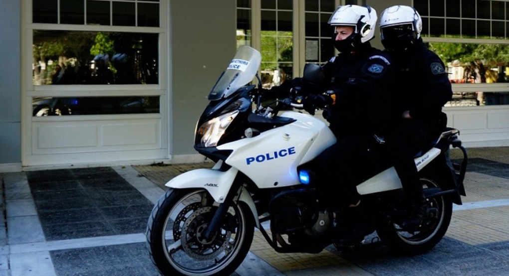 Άγνωστη άρπαξε αλυσίδα από Σκυδραίο και...μην την είδατε! Άγνωστη άρπαξε αλυσίδα από Σκυδραίο και...μην την είδατε!