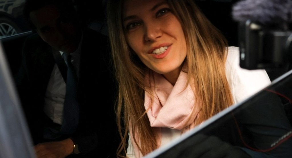 La Repubblica: Η Εύα Καϊλή εθεάθη στο Ευρωπαϊκό Κοινοβούλιο μαζί με την κόρη της