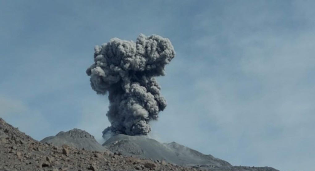Βρυχάται το ηφαίστειο Ουμπίνας στο Περού - Αναμένεται να κηρυχθεί κατάσταση έκτακτης ανάγκης