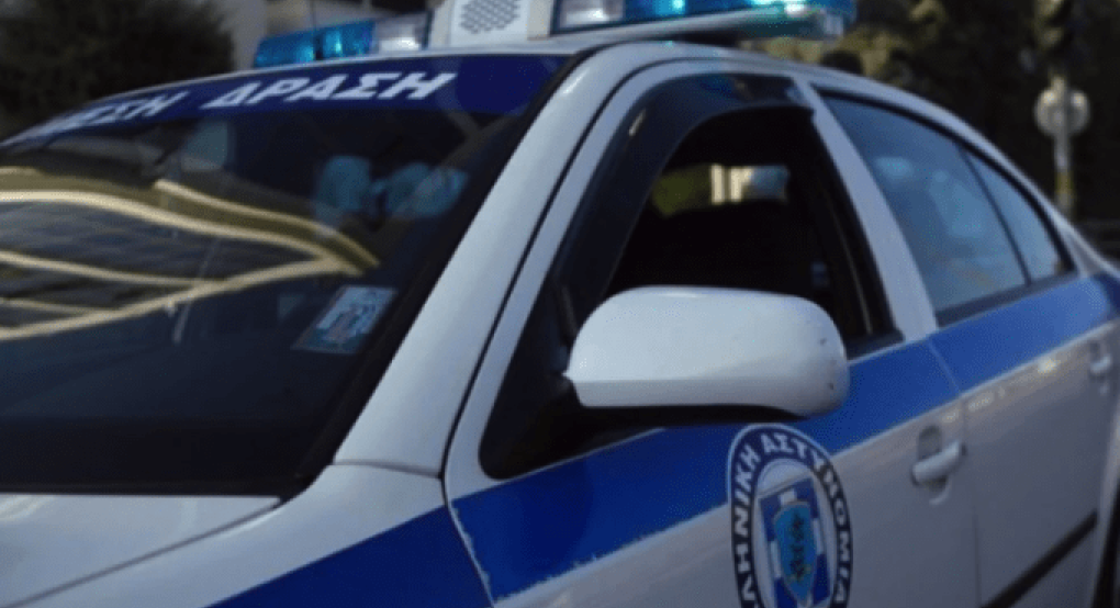 Συνελήφθη 31χρονη φυγόδικη που εξασφάλιζε αυτοκίνητα σε κύκλωμα παράνομης προώθησης αλλοδαπών Συνελήφθη 31χρονη φυγόδικη που εξασφάλιζε αυτοκίνητα σε κύκλωμα παράνομης προώθησης αλλοδαπών