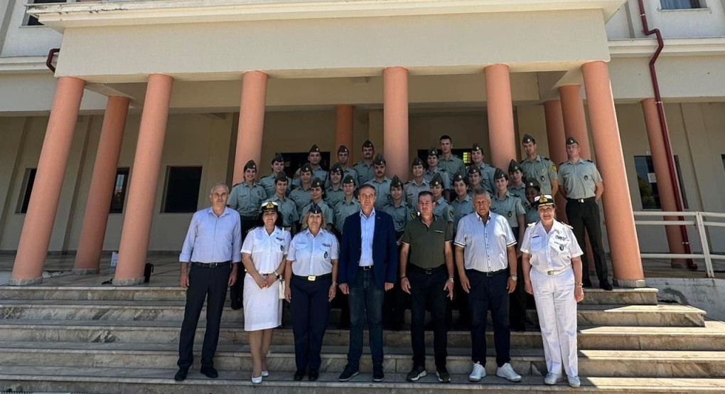 Εκπαιδευτική επίσκεψη στο Πολεμικό Μουσείο του Ηρωικού Σκρα Εκπαιδευτική επίσκεψη στο Πολεμικό Μουσείο του Ηρωικού Σκρα
