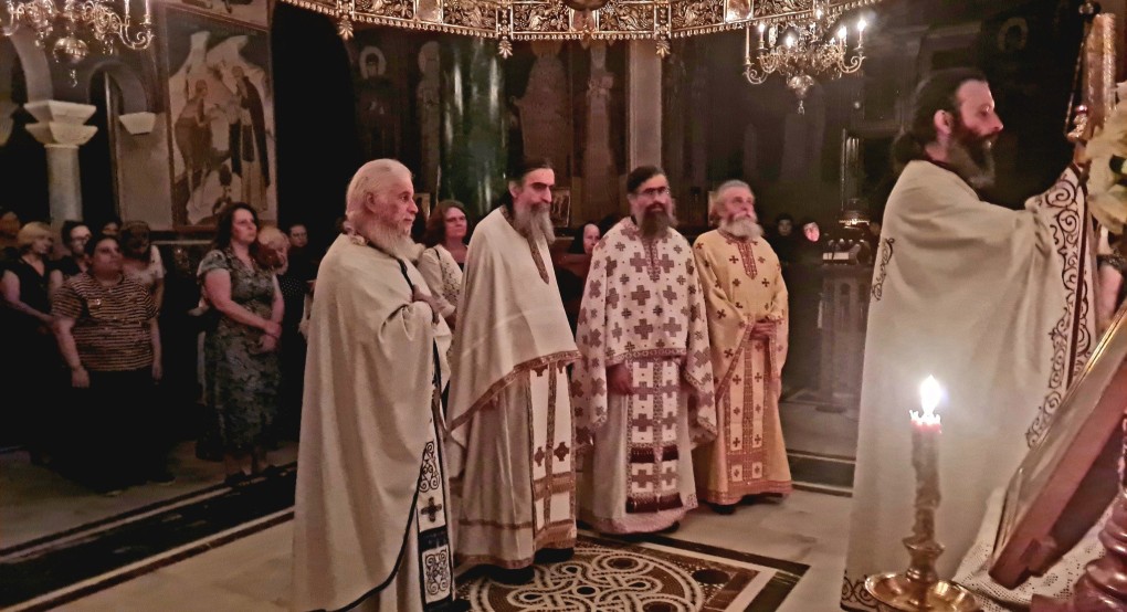 Πλήθος πιστών στην Αγρυπνία του Αγίου Παϊσίου στους Προμάχους