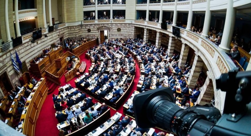 Πρώτο ματς κυβέρνησης-αντιπολίτευσης με αφορμή τις προγραμματικές δηλώσεις Πρώτο ματς κυβέρνησης-αντιπολίτευσης με αφορμή τις προγραμματικές δηλώσεις