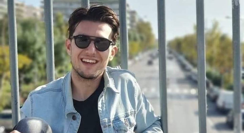 Στάθης Ιερόπουλος από Σκύδρα: τελείωσε ΠΑΜΑΚ αλλά ήθελε Αστυνομία και σάρωσε στις πανελλαδικές Στάθης Ιερόπουλος από Σκύδρα: τελείωσε ΠΑΜΑΚ αλλά ήθελε Αστυνομία και σάρωσε στις πανελλαδικές