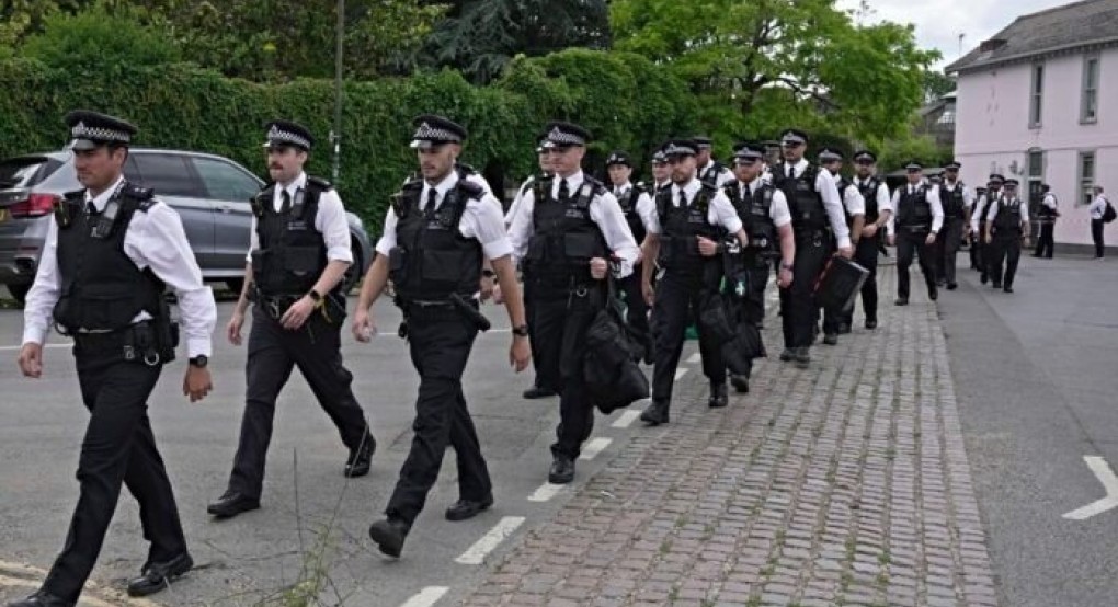 Μεγάλη Βρετανία: Τιτάνια αστυνομική επιχείρηση με 957 συλλήψεις για ναρκωτικά και ξέπλυμα χρήματος