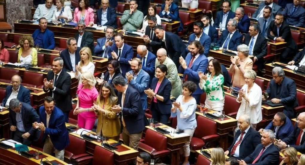 ΑΠΕ και Τασούλας έβγαλαν... πρόεδρο στον ΣΥΡΙΖΑ ΑΠΕ και Τασούλας έβγαλαν... πρόεδρο στον ΣΥΡΙΖΑ