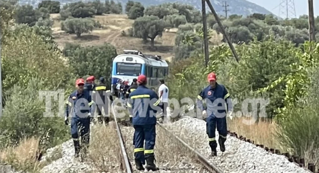 Βόλος: Μοτοσικλέτα παραβίασε τις μπάρες και έπεσε επάνω σε αμαξοστοιχία