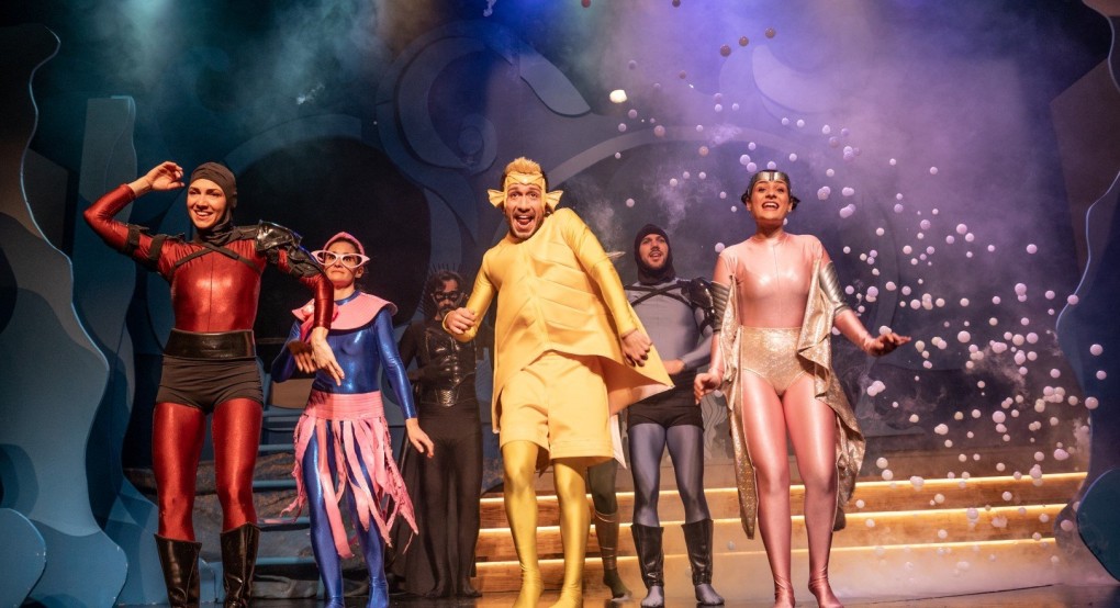 Η θεατρική παράσταση «ΤΡΙΓΩΝΟΨΑΡΟΥΛΗΣ THE MUSICAL» σε Έδεσσα και Γιαννιτσά Η θεατρική παράσταση «ΤΡΙΓΩΝΟΨΑΡΟΥΛΗΣ THE MUSICAL» σε Έδεσσα και Γιαννιτσά