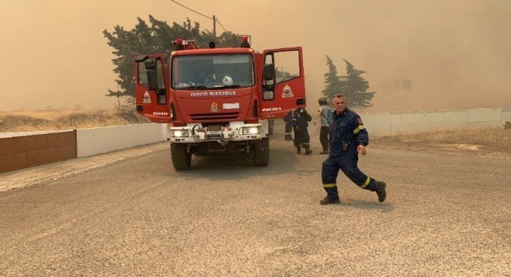 Για 8η μέρα συνεχίζονται στην Ρόδο οι προσπάθειες για την κατάσβεση της φωτιάς