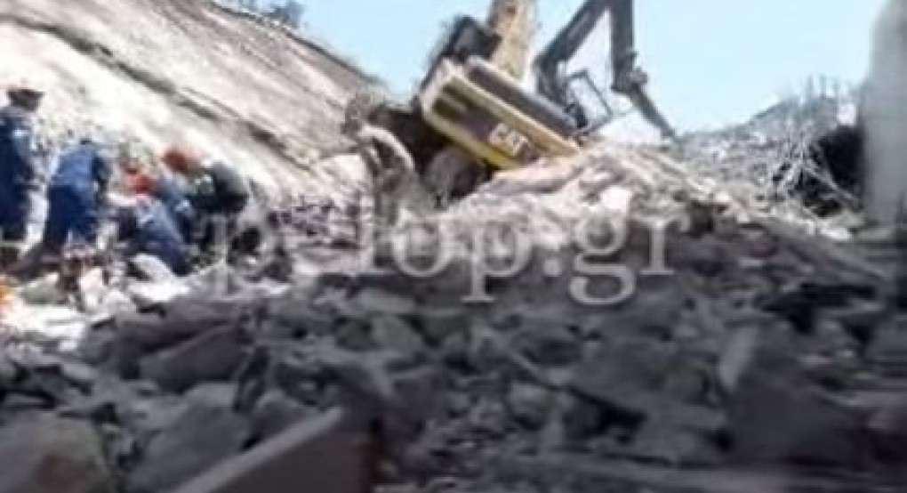 Πάτρα: Τα πρώτα λεπτά μετά την κατάρρευση της Γέφυρας Πάτρα: Τα πρώτα λεπτά μετά την κατάρρευση της Γέφυρας
