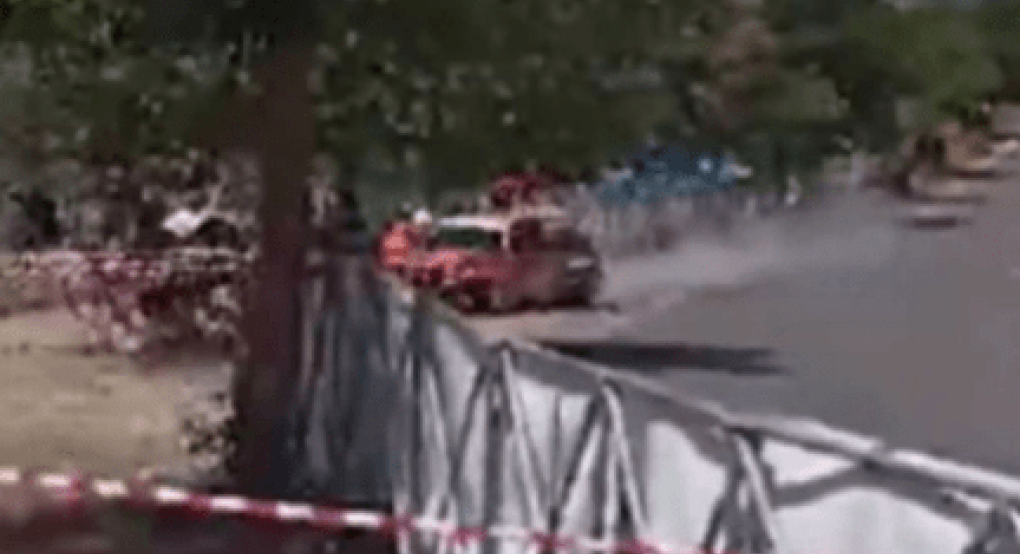 Ατύχημα σε αγώνα ράλι στη Δημητσάνα: Τρεις τραυματίες (video)