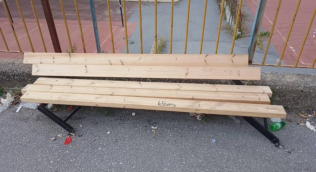 Γιαννιτσά: Βανδαλίζουμε οτιδήποτε καινούργιο και τακτοποιούμε...όπως να 'ναι; Γιαννιτσά: Βανδαλίζουμε οτιδήποτε καινούργιο και τακτοποιούμε...όπως να 'ναι;
