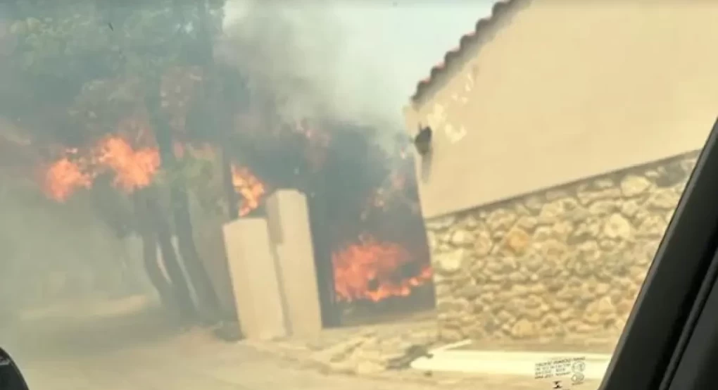 Στις φλόγες το σπίτι του υποψηφίου Δημάρχου Αχαρνών Χρήστου Ηλιάδη