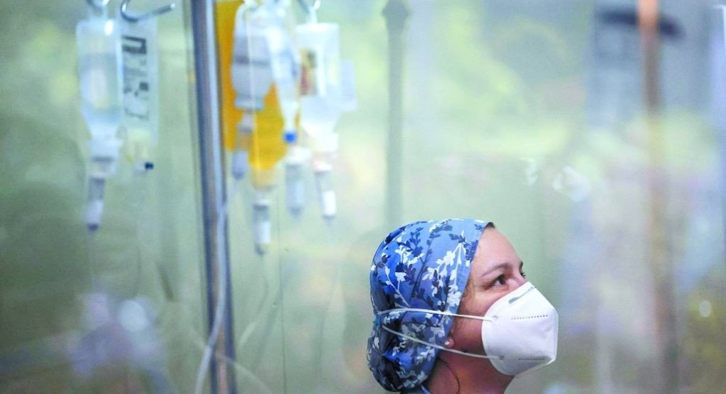 Ψυχρολουσία μέσα στο καλοκαίρι - Στα ύψη οι εισαγωγές στα νοσοκομεία λόγω κοροναϊού Ψυχρολουσία μέσα στο καλοκαίρι - Στα ύψη οι εισαγωγές στα νοσοκομεία λόγω κοροναϊού