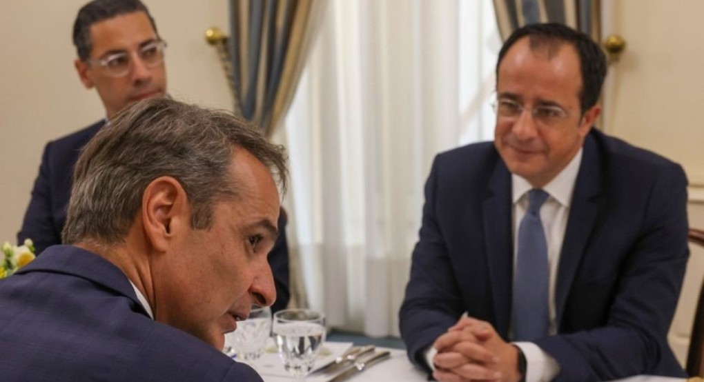 Η κατευναστική πολιτική Λευκωσίας-Αθήνας οδηγεί διά της διζωνικής στην τουρκοποίηση της Κύπρου Η κατευναστική πολιτική Λευκωσίας-Αθήνας οδηγεί διά της διζωνικής στην τουρκοποίηση της Κύπρου