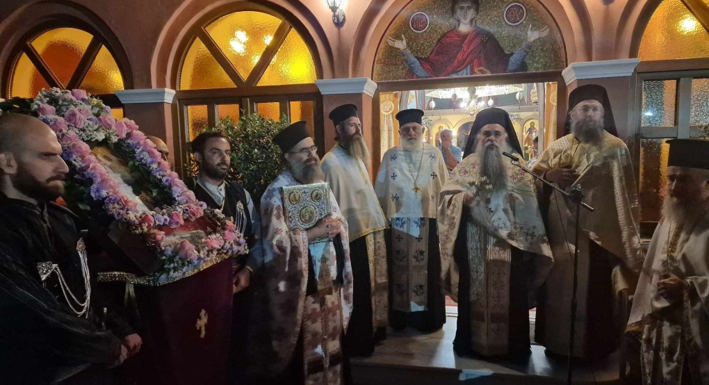 Νεοχώρι Αλμωπίας: Εγκώμια και λιτανεία για την Παναγία Νεοχώρι Αλμωπίας: Εγκώμια και λιτανεία για την Παναγία