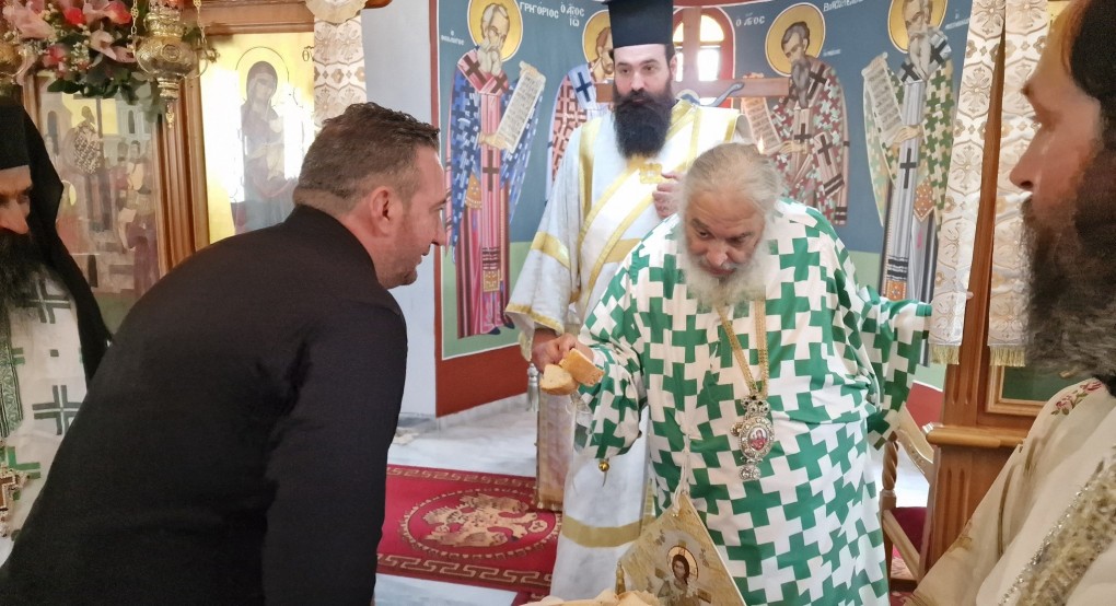 Με την ευλογία του Μητροπολίτη Ιωήλ ο Δήμαρχος Αλμωπίας Με την ευλογία του Μητροπολίτη Ιωήλ ο Δήμαρχος Αλμωπίας