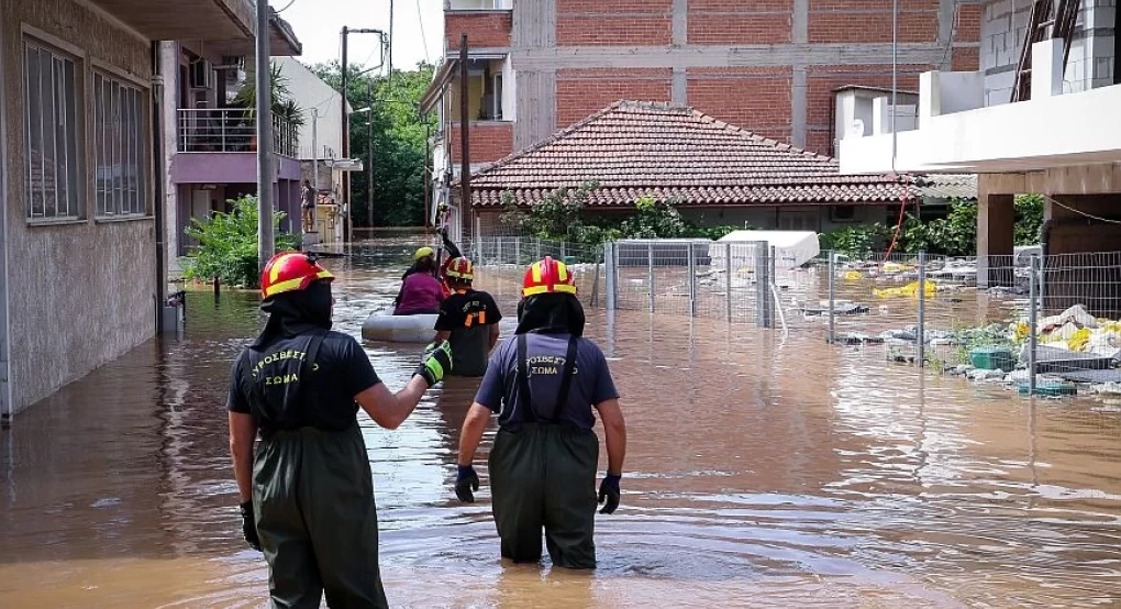 Προσπαθούν να επιστρέψουν στην καθημερινότητα οι κάτοικοι των πληγεισών περιοχών σε Τρίκαλα και Καρδίτσα Προσπαθούν να επιστρέψουν στην καθημερινότητα οι κάτοικοι των πληγεισών περιοχών σε Τρίκαλα και Καρδίτσα