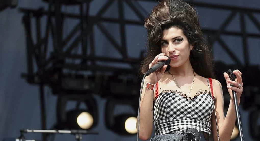 Amy Winehouse: Ο πρώην σύζυγός υποστηρίζει ακόμα ότι δεν ευθύνεται για το θάνατό της Amy Winehouse: Ο πρώην σύζυγός υποστηρίζει ακόμα ότι δεν ευθύνεται για το θάνατό της