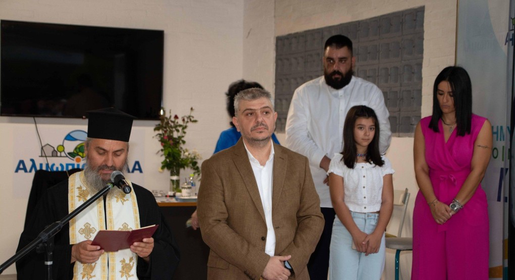 Τα εγκαίνια του εκλογικού κέντρου του υποψήφιου δημάρχου Νίκου Παρούτογλου Τα εγκαίνια του εκλογικού κέντρου του υποψήφιου δημάρχου Νίκου Παρούτογλου