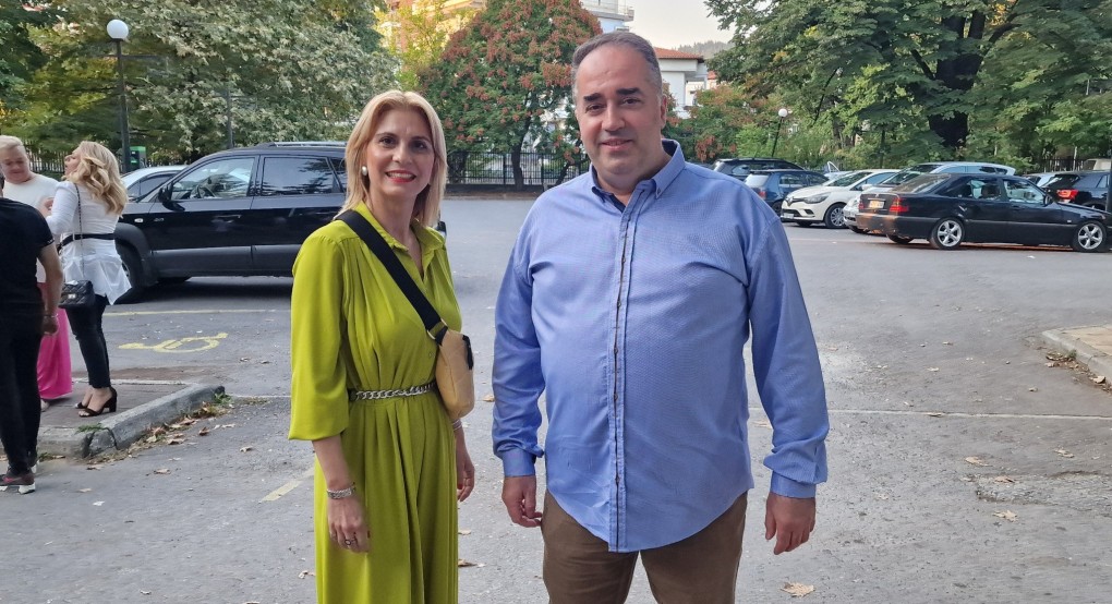Εντυπωσίασε η σύζυγος του Πέτρου Γαλανού Εντυπωσίασε η σύζυγος του Πέτρου Γαλανού