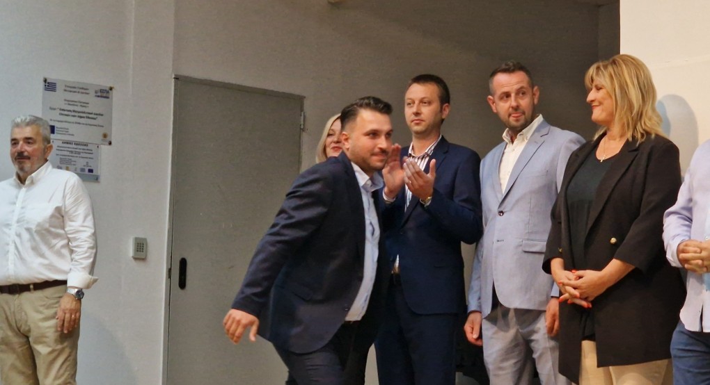 Θοδωρής Καθρέπτης...δίπλα στον Γιάννη Μουράτογλου